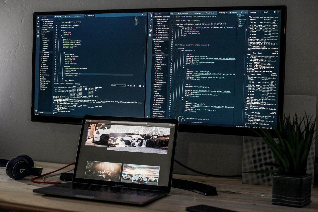 Komputer laptop dihidupkan